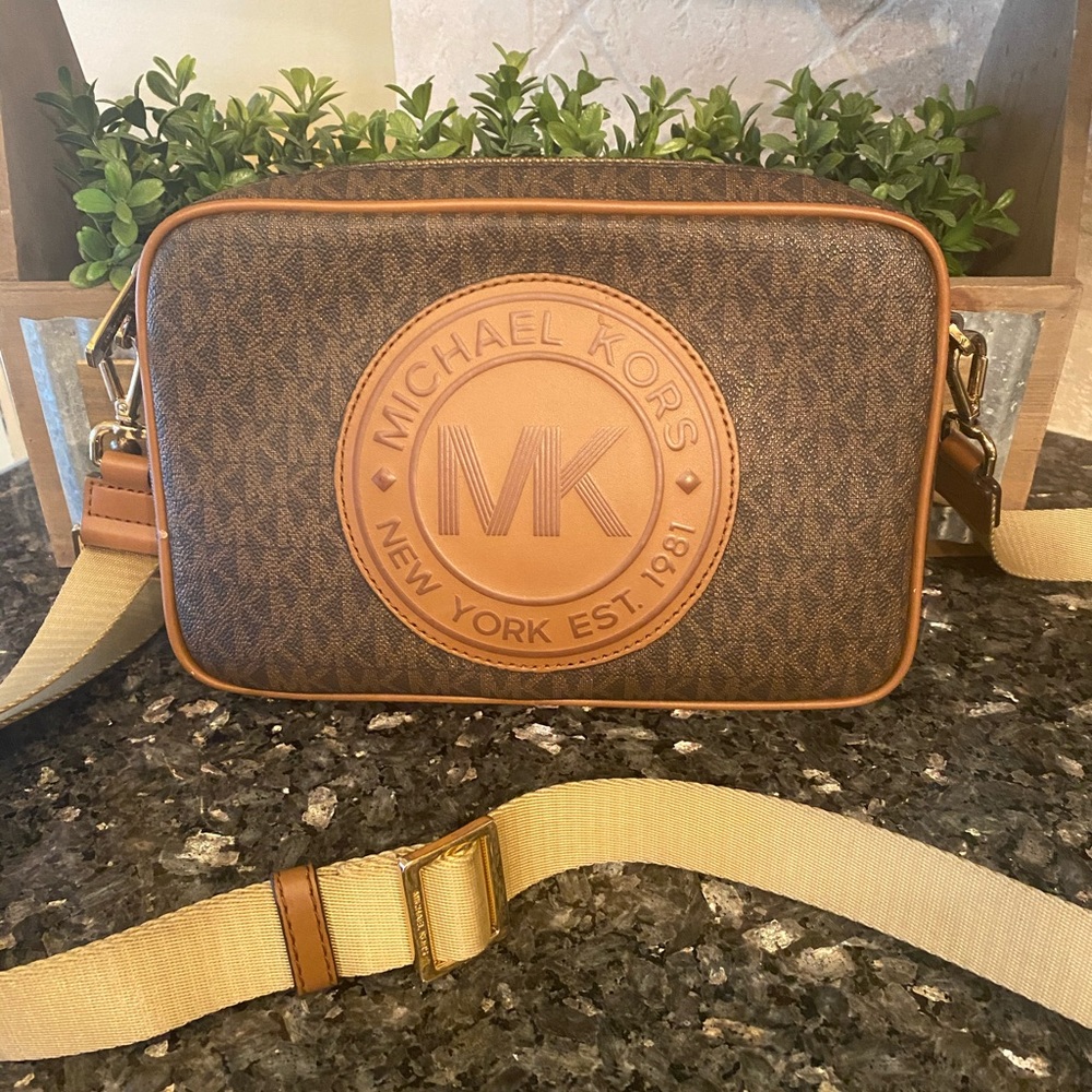 MK purse